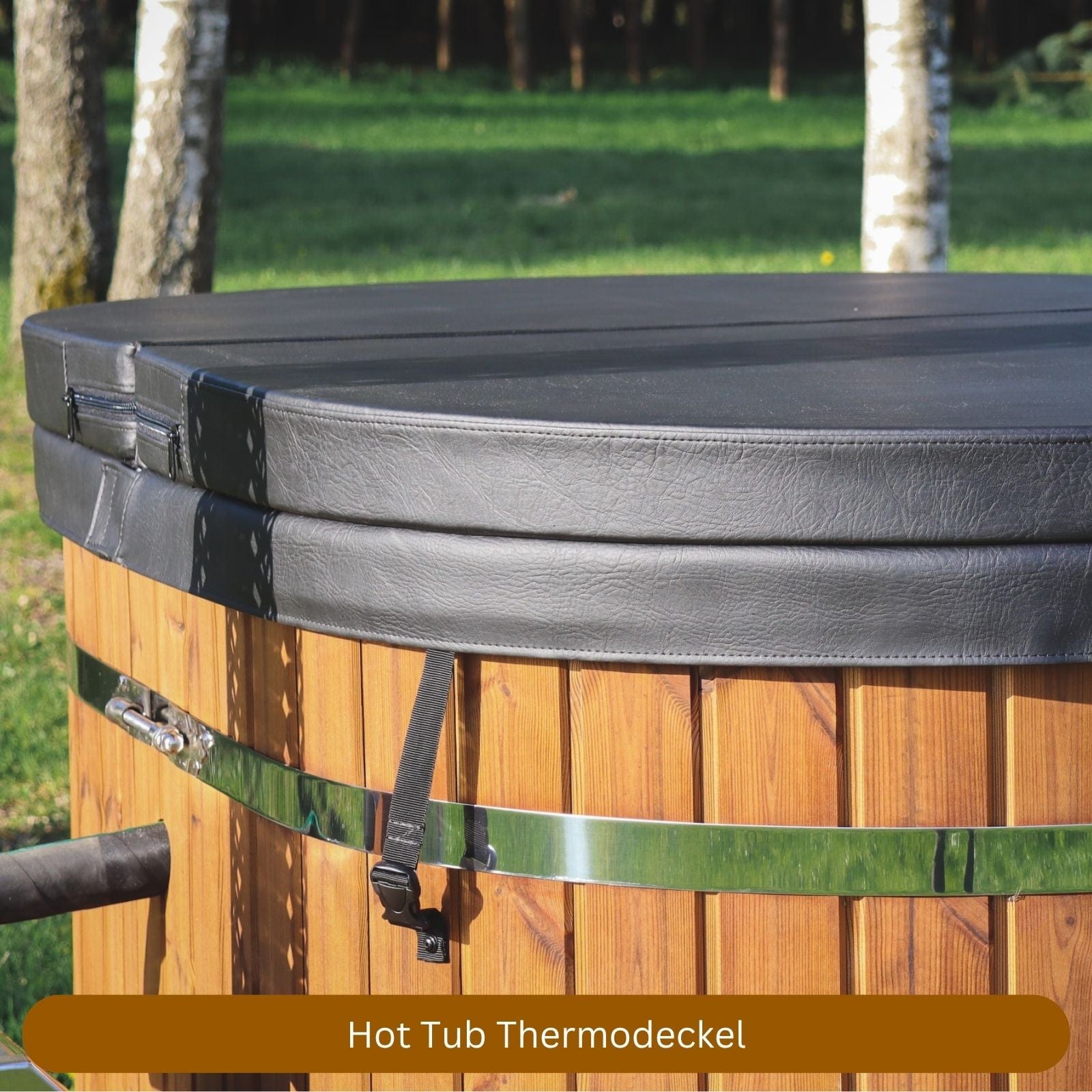 Thermodeckel des Memelwood Hot Tubs