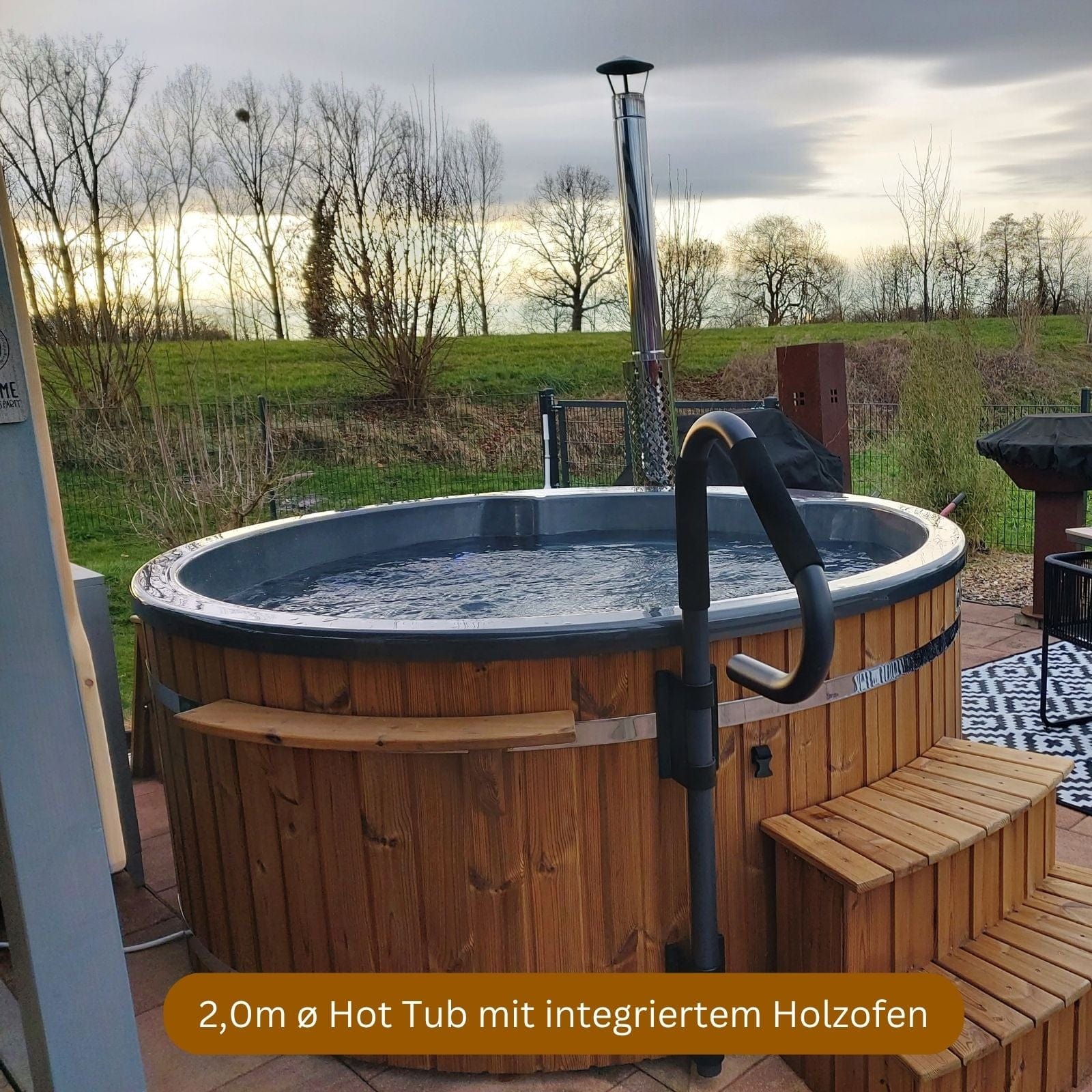 2m Hot Tub für 6 Personen mit integriertem Holzofen